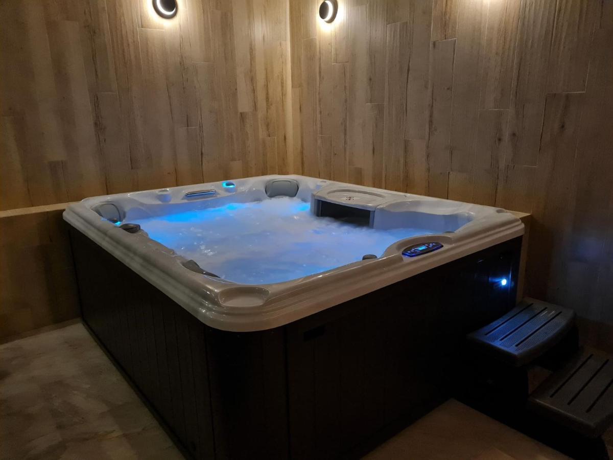 Hotel 365 Kielce Esterno foto