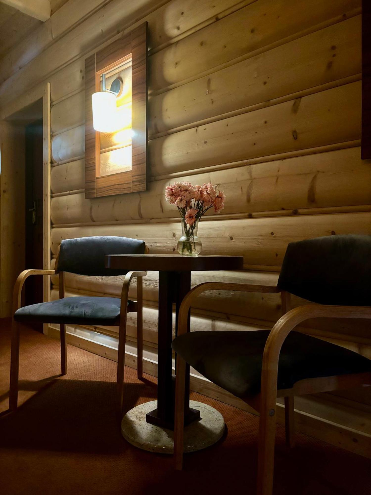 Hotel 365 Kielce Esterno foto