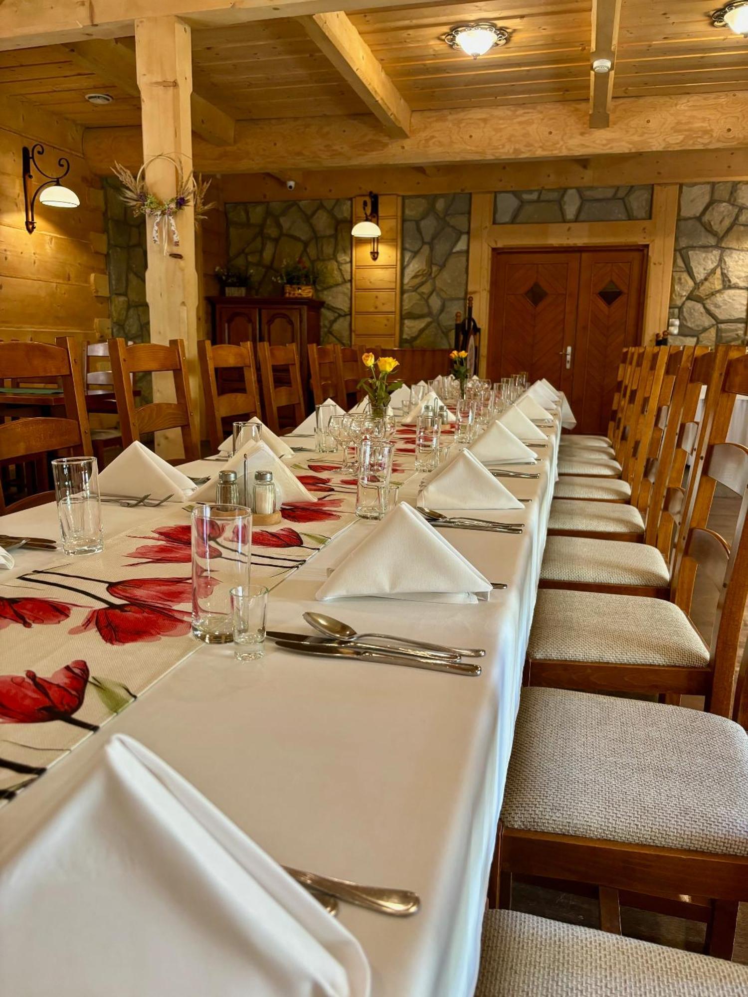 Hotel 365 Kielce Esterno foto