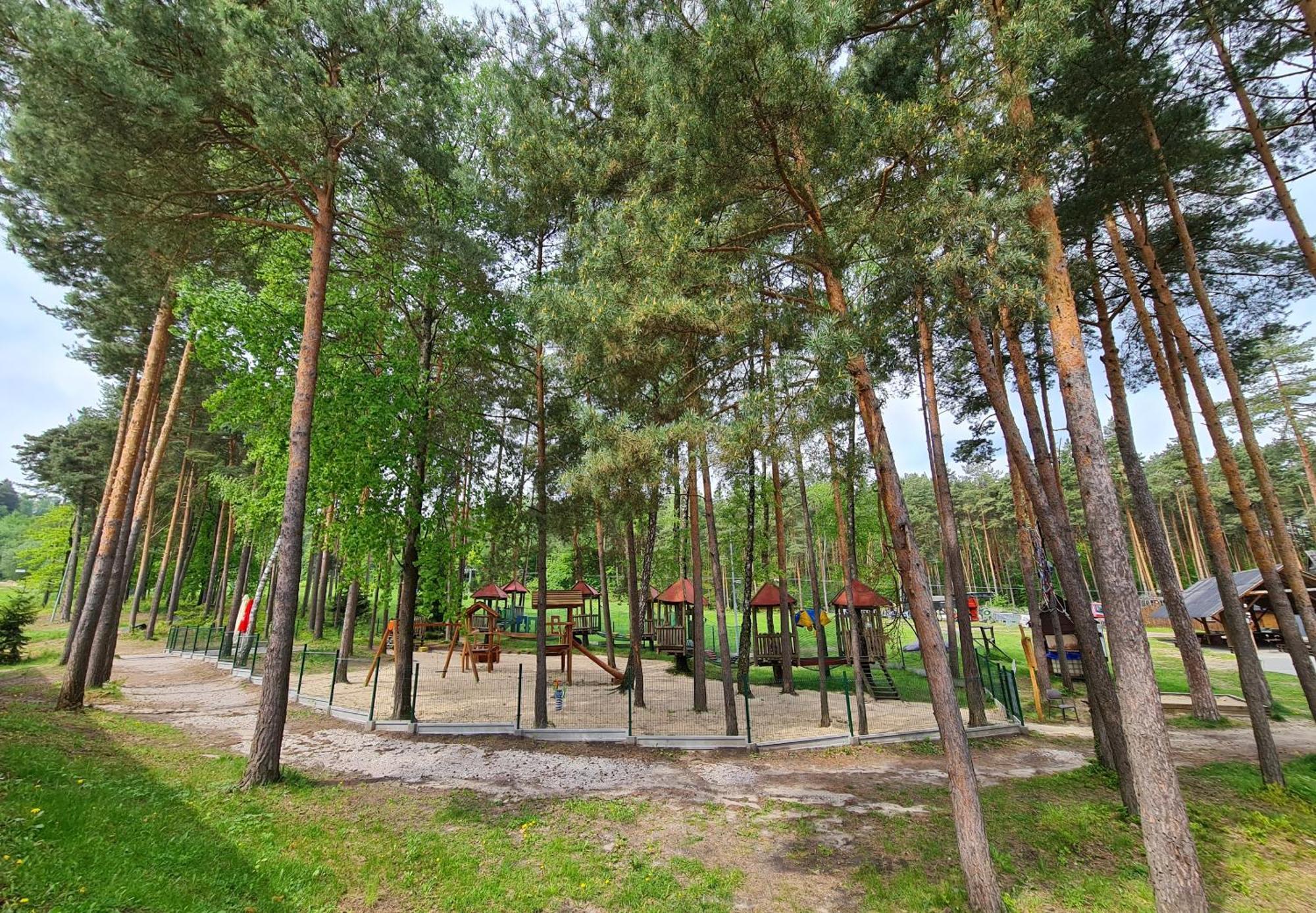 Hotel 365 Kielce Esterno foto