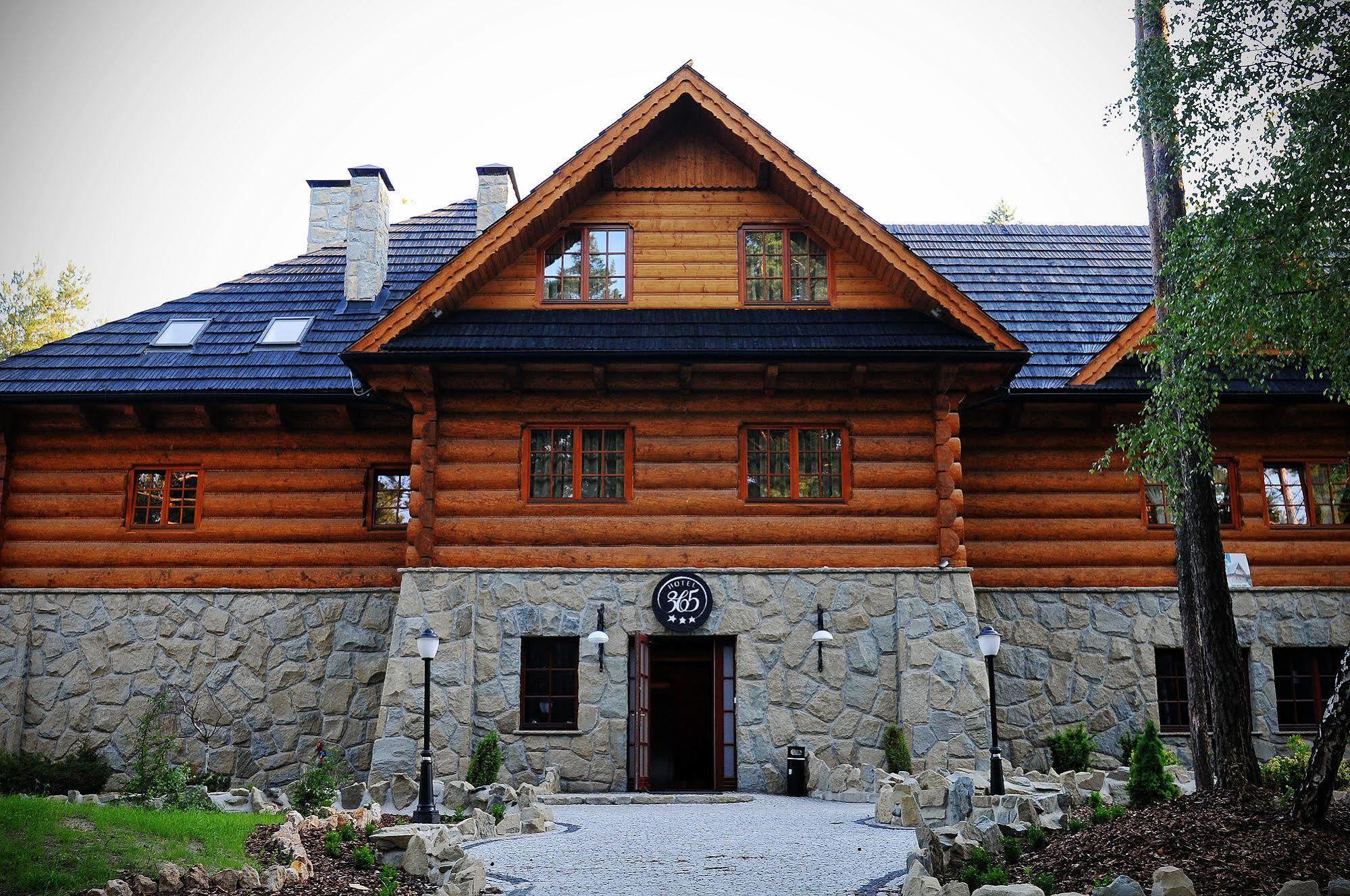 Hotel 365 Kielce Esterno foto